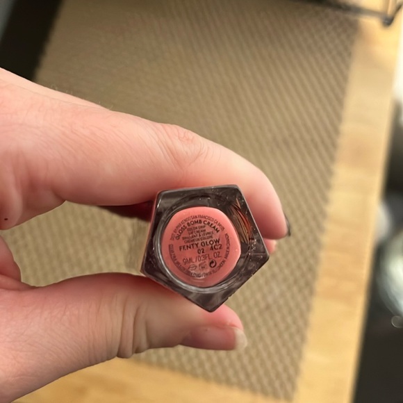 GLOSS BOMB CREAM COLOR DRIP LIP CREAM - Picture 2 of 2